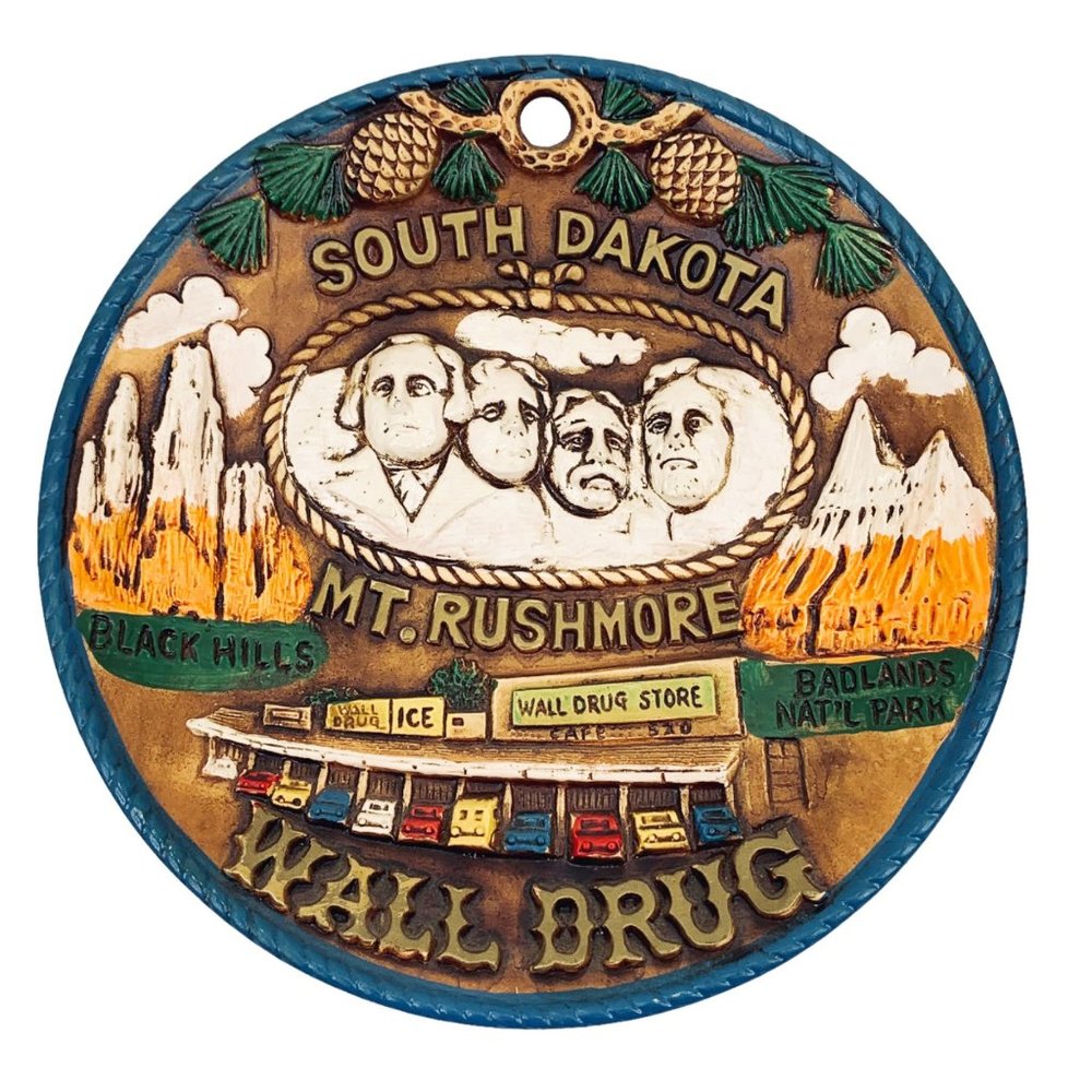 Vtg South Dakota Souvenir Plate 3D Wall Plaque Man Cave Bar Lodge Cabin Rustic